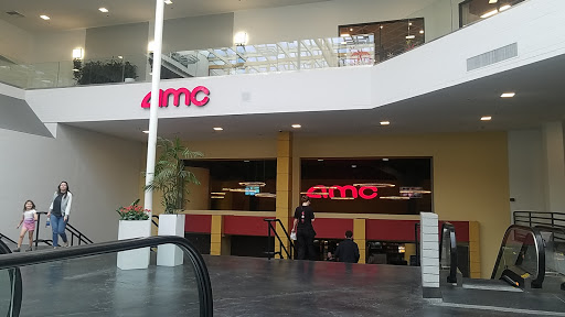 Shopping Mall «La Jolla Village Square», reviews and photos, 8657 Villa La Jolla Dr, La Jolla, CA 92037, USA