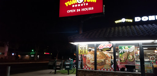 Donut Shop «Yum Yum Donuts», reviews and photos, 320 17th St, Santa Ana, CA 92706, USA