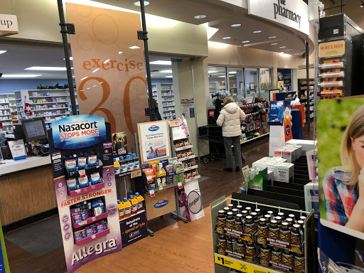 Supermarket «Giant Eagle Supermarket», reviews and photos, 870 N Court St, Medina, OH 44256, USA