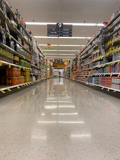 Grocery Store «Ingles Market», reviews and photos, 904 S Main St, Sweetwater, TN 37874, USA