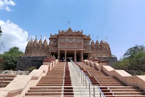 Shri Parshwa Pradnyalaya Jain Teerth Talegaon image