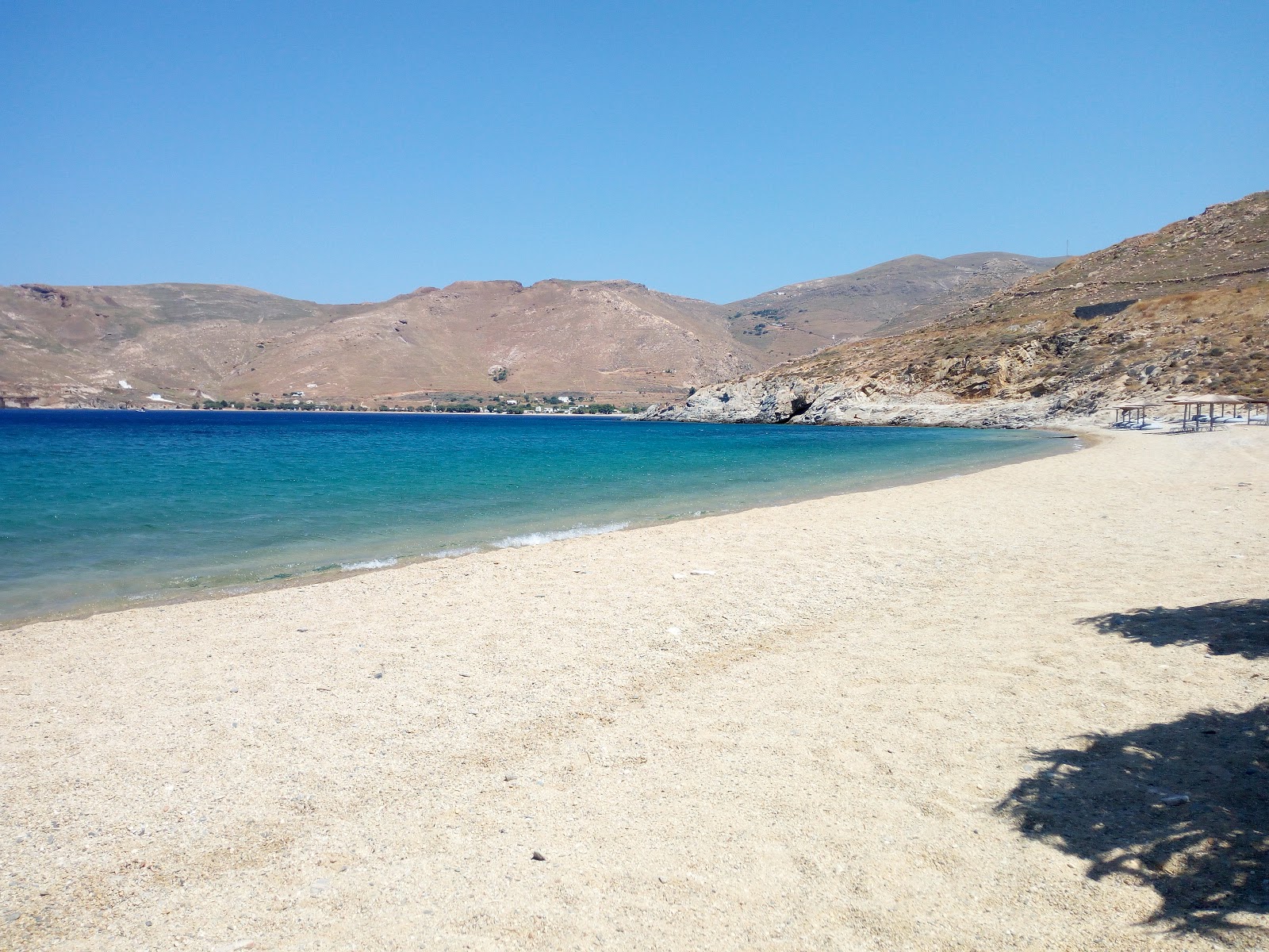 Foto di Vagia beach con una superficie del acqua cristallina