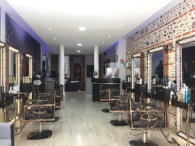ARTS.SD —Coiffure Jeanne D'Arc à Toulouse