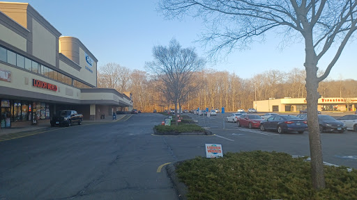 Liquor Store «Liquor World», reviews and photos, 136 Berlin Rd, Cromwell, CT 06416, USA
