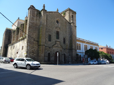 Centro Privado de Enseñanza María de la Paz Orellana C. Marqués de Albayda, 1, 10200 Trujillo, Cáceres, España