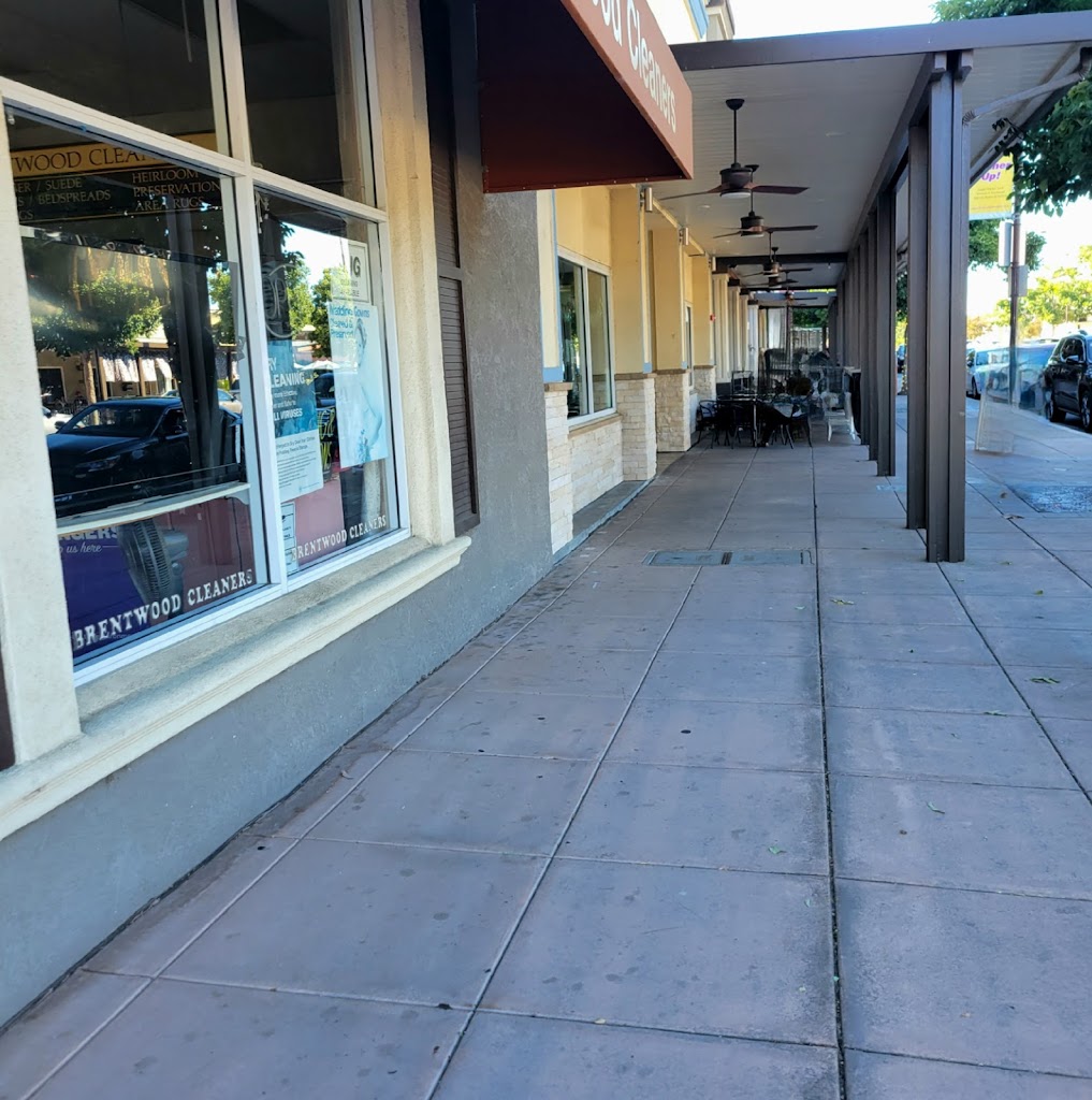 Sticky Chicken & Ribs 94513