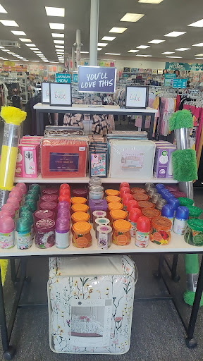 Clothing Store «Citi Trends», reviews and photos, 901 E 10th Ave #25, Hialeah, FL 33010, USA