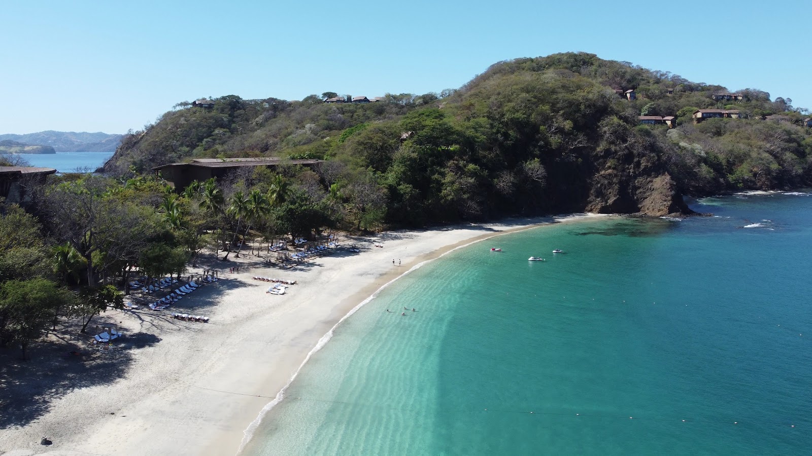 Fotografie cu Virador beach amplasat într-o zonă naturală