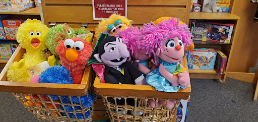 Book Store «Schuler Books & Music», reviews and photos, 2660 28th St SE, Grand Rapids, MI 49512, USA