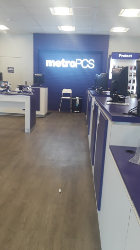 Cell Phone Store «MetroPCS Corporate Store», reviews and photos, 1041 E Capitol Expy, San Jose, CA 95121, USA