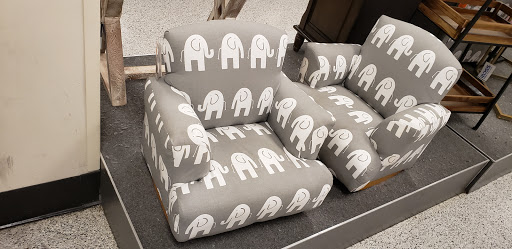 Clothing Store «Ross Dress for Less», reviews and photos, 201 E Main St, Alhambra, CA 91801, USA