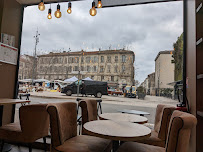 Atmosphère du Café Columbus Café & Co à Avignon - n°9