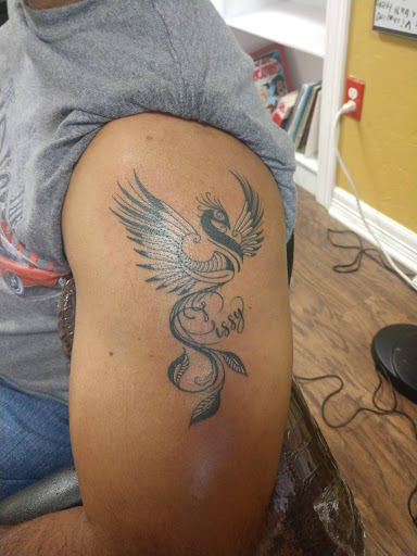 Gift Shop «Skin Deep Studio And Gift Shop», reviews and photos, 1505 E Marshall Ave, Longview, TX 75601, USA