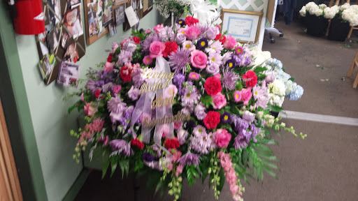 Florist «Kirk Florist», reviews and photos, 80 W Farms Rd, Farmingdale, NJ 07727, USA