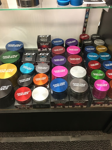 Vaporizer Store «Tha Head Shop Smoke Shop», reviews and photos, 737 E 9 Mile Rd, Ferndale, MI 48220, USA