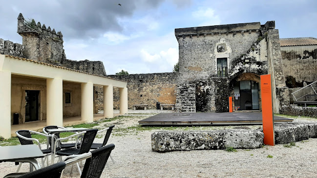 Galeria Municipal do Castelo de Pirescouxe - Outro