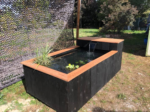 Magasin d'articles d'aménagement aquatique du jardin Les bassins de La Fontaine Verdelot