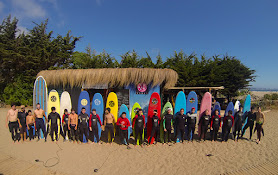 Escuela de Surf Los Pinos Cachagua