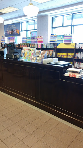 Book Store «Barnes & Noble Booksellers Crabtree Mall», reviews and photos, 4325 Glenwood Ave, Raleigh, NC 27612, USA