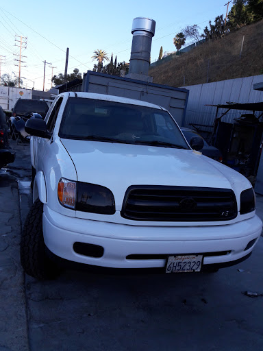 Auto Body Shop «J & J Body Shop», reviews and photos, 837 N Pacific Ave, San Pedro, CA 90731, USA