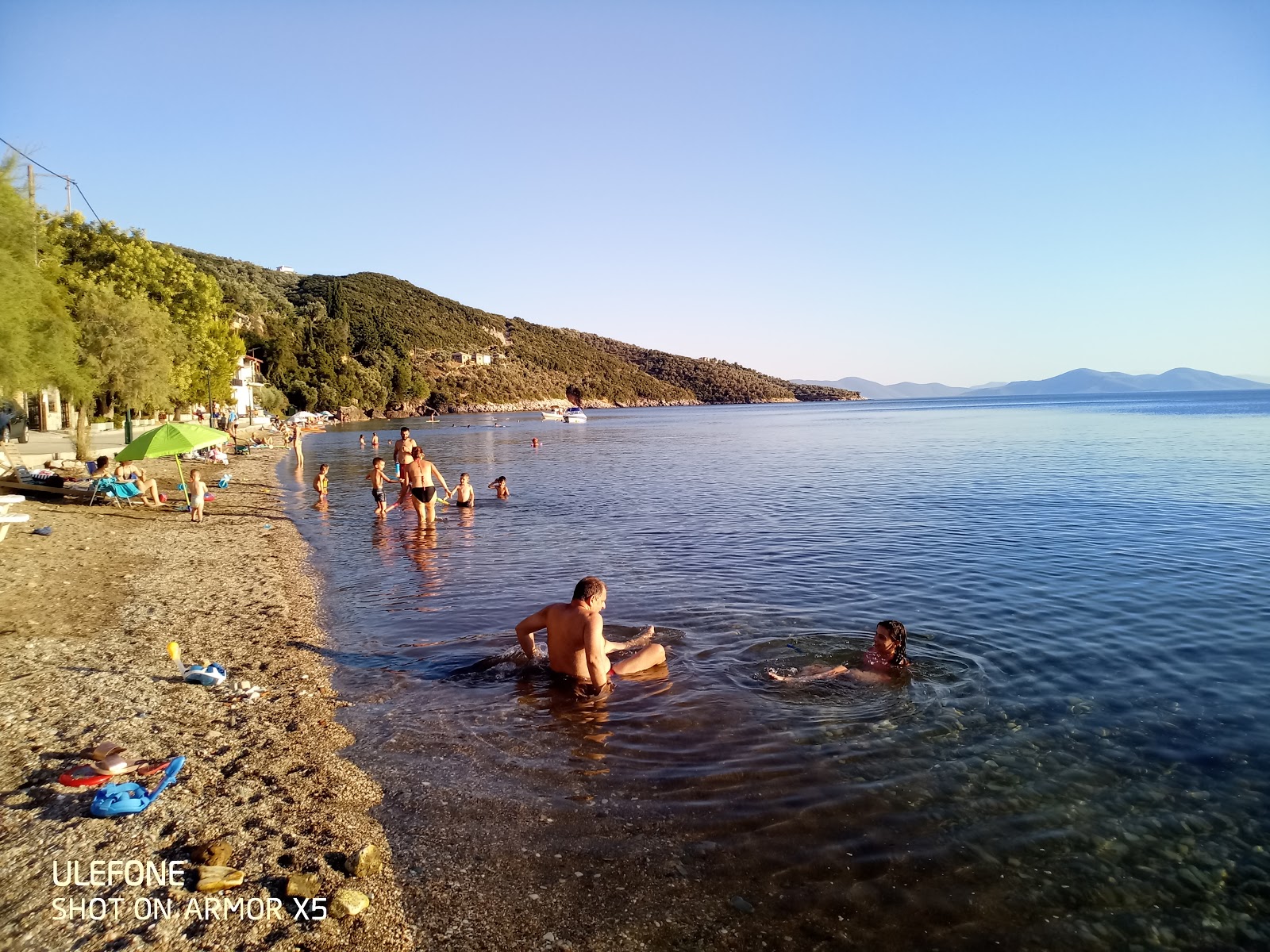 Foto af Lefokastro beach med grønt rent vand overflade