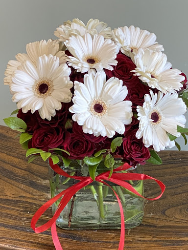 Florist «Lake O. Floral», reviews and photos, 397 N State St, Lake Oswego, OR 97034, USA