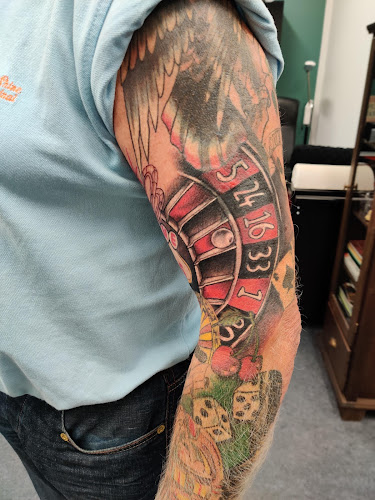 Raven Tattoo - Din tatovør i Hedehusene - Tatovør