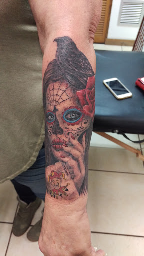 Tattoo Shop «Untouchable Ink», reviews and photos, 204 S Spring Garden Ave, DeLand, FL 32720, USA