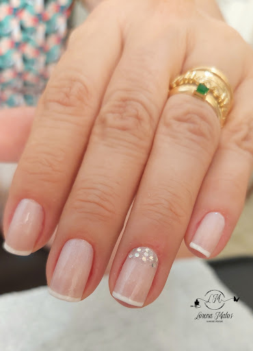 Logo da empresa - Lorena Matos Manicure e Pedicure
