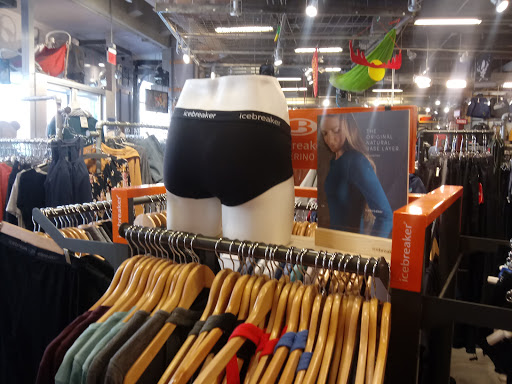 Outdoor Sports Store «Moosejaw», reviews and photos, 439 W 47th St, Kansas City, MO 64112, USA