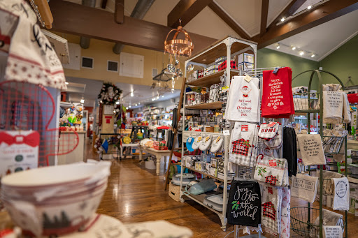 Kitchen Supply Store «Kiss The Cook Kitchen Shop», reviews and photos, 113 E Theissen St, Boerne, TX 78006, USA