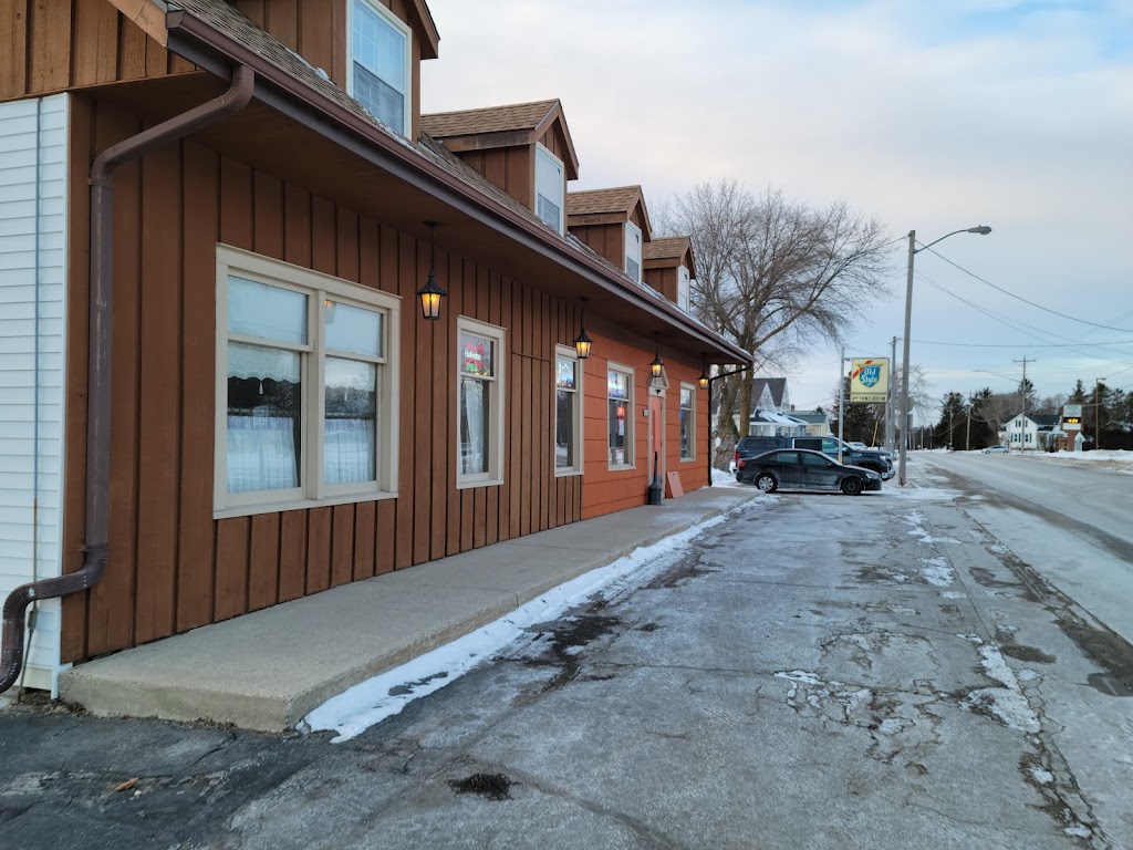 Bolles French Creek Inn 54220