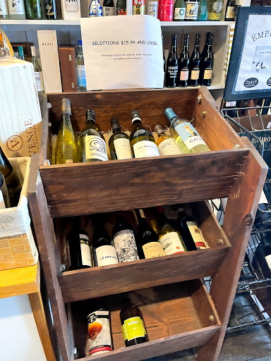 Wine Store «Toast Wines & Spirits», reviews and photos, 984 Farmington Ave B, West Hartford, CT 06107, USA