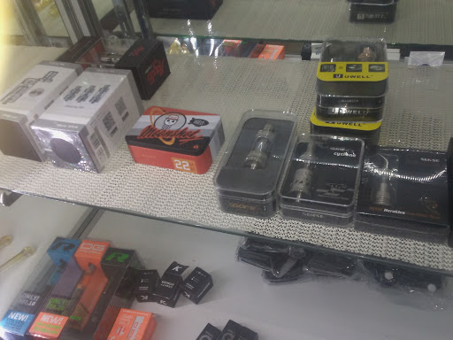 Tobacco Shop «BLUE MOON SMOKE SHOP», reviews and photos, 896 Massachusetts Ave, Cambridge, MA 02139, USA