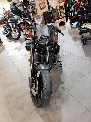Motorcycle Dealer «Caliente Harley-Davidson», reviews and photos, 7230 NW Loop 410, San Antonio, TX 78245, USA