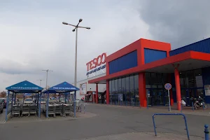 TESCO Kiskunhalas Hipermarket image