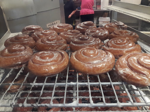 Donut Shop «B & P Donut & Deli», reviews and photos, 850 Silver Ln, East Hartford, CT 06118, USA