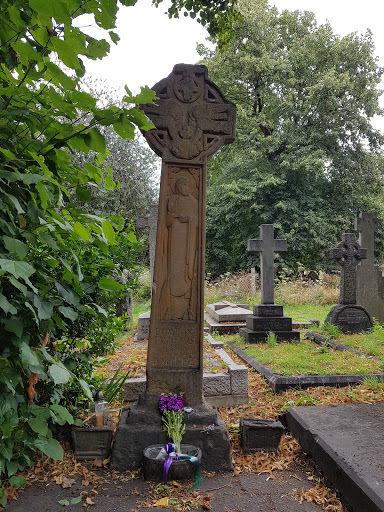 Headstone of Emmeline Pankhurst