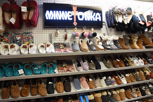 Gift Shop «Geneva Gifts», reviews and photos, 150 Broad St, Lake Geneva, WI 53147, USA