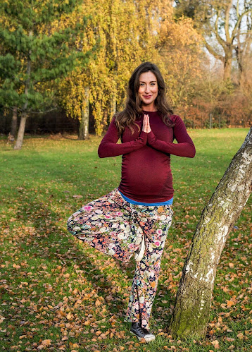 Toni Osborne Yoga - SE23 Studio & Garden - Pregnancy, Postnatal, Vinyasa & Private Yoga - Yoga studio