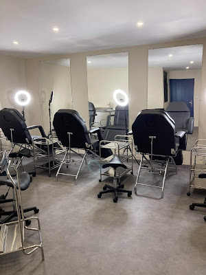 Brow room Artist academy à La Rochelle