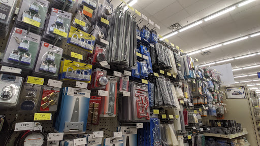 Hardware Store «Harbor Freight Tools», reviews and photos, 6808 W Greenfield Ave, West Allis, WI 53214, USA