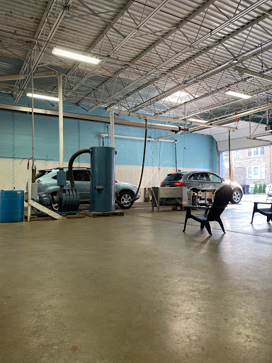 Car Wash «Ruby Hand Carwash», reviews and photos, 4334 N California Ave, Chicago, IL 60618, USA