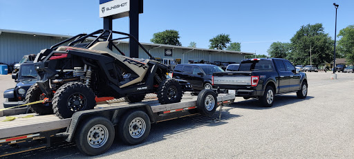 Used Car Dealer «Car Corral», reviews and photos, 630 N Olive Rd, Flora, IL 62839, USA