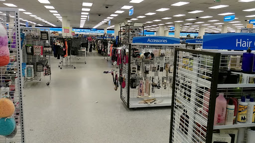 Clothing Store «Ross Dress for Less», reviews and photos, 247 E Eau Gallie Blvd, Indian Harbour Beach, FL 32937, USA