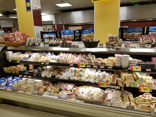 Grocery Store «Stop & Shop», reviews and photos, 177 Forest Ave, Glen Cove, NY 11542, USA