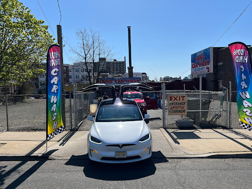 Crystal Hand Car Wash en Newark