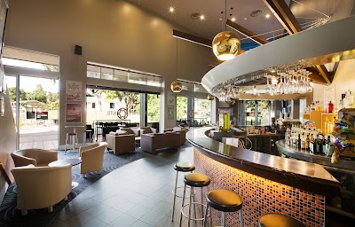Photos of Fountain Gate Hotel