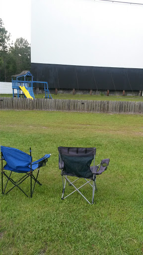 Drive-in Movie Theater «Highway 21 Drive In Movie Theater», reviews and photos, 55 Parker Dr, Beaufort, SC 29906, USA