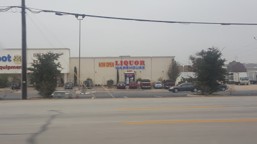 Liquor Store «Liquor Warehouse», reviews and photos, 2125 E Division St, Arlington, TX 76011, USA